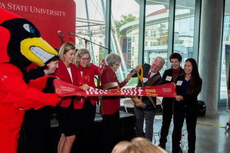 President Wintersteen and other cut ribbon for Student Innovation Center dedication ceremony