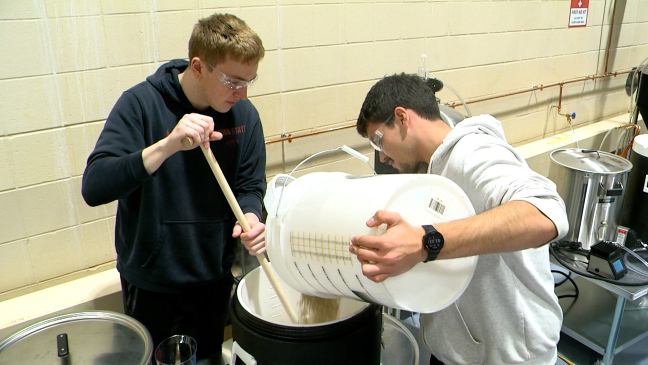 A new class on the science of brewing beer on tap at Iowa State